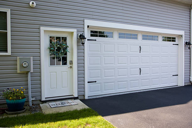 24/7 Emergency Garage Door Panel Replacement experts in Barber County County, KS